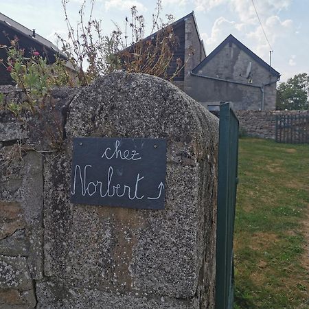 Quarré-les-TombesChez Norbert别墅 外观 照片